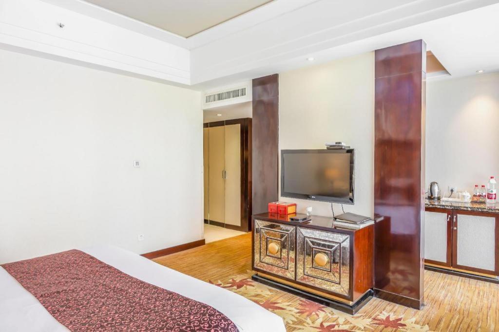 New Century Grand Hotel Xinxiang Exterior foto