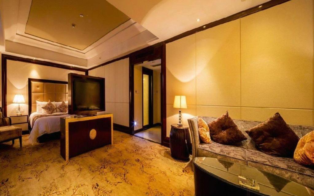 New Century Grand Hotel Xinxiang Exterior foto
