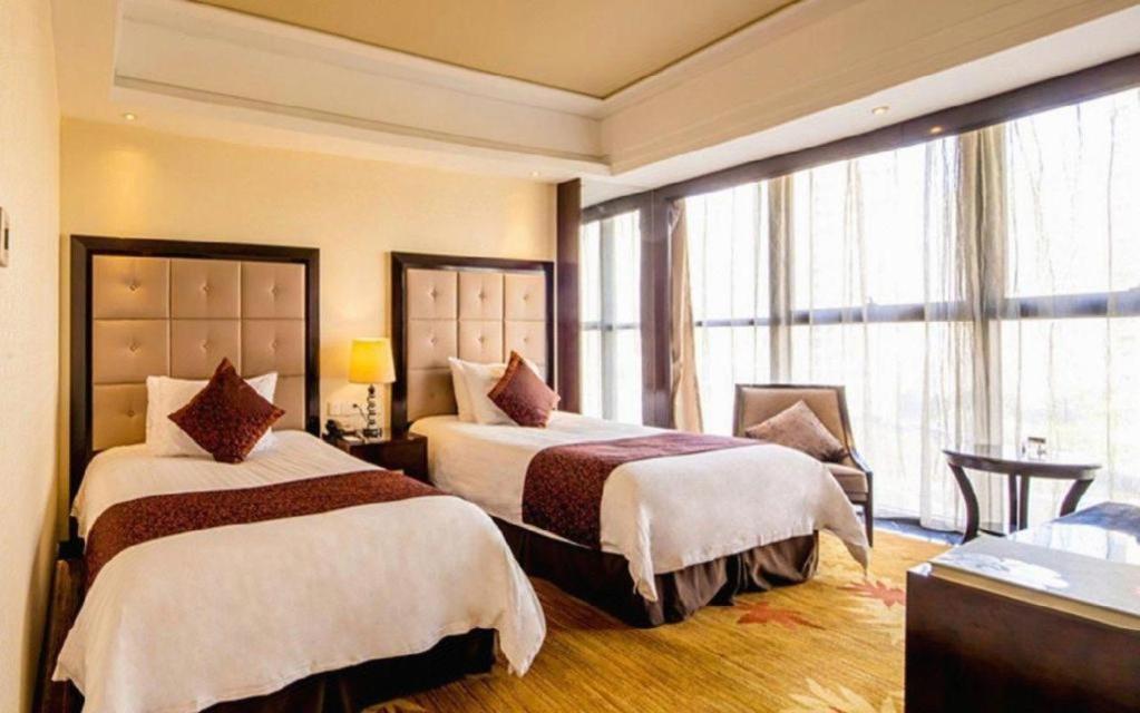New Century Grand Hotel Xinxiang Exterior foto