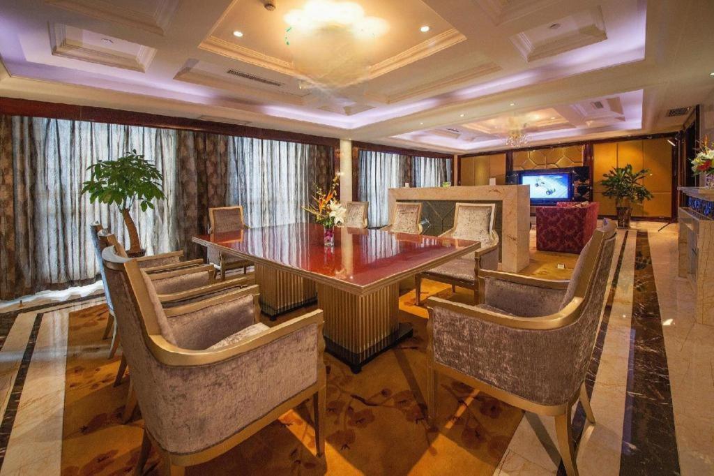 New Century Grand Hotel Xinxiang Exterior foto