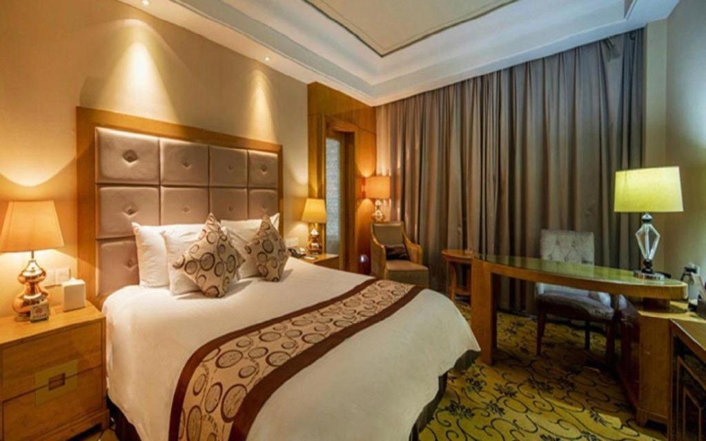 New Century Grand Hotel Xinxiang Exterior foto